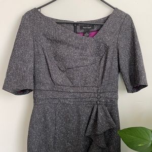 White House Black House Knee Length Dress Size 6